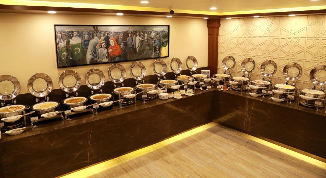 Hotel Ramada By Wyndham Multan Esterno foto