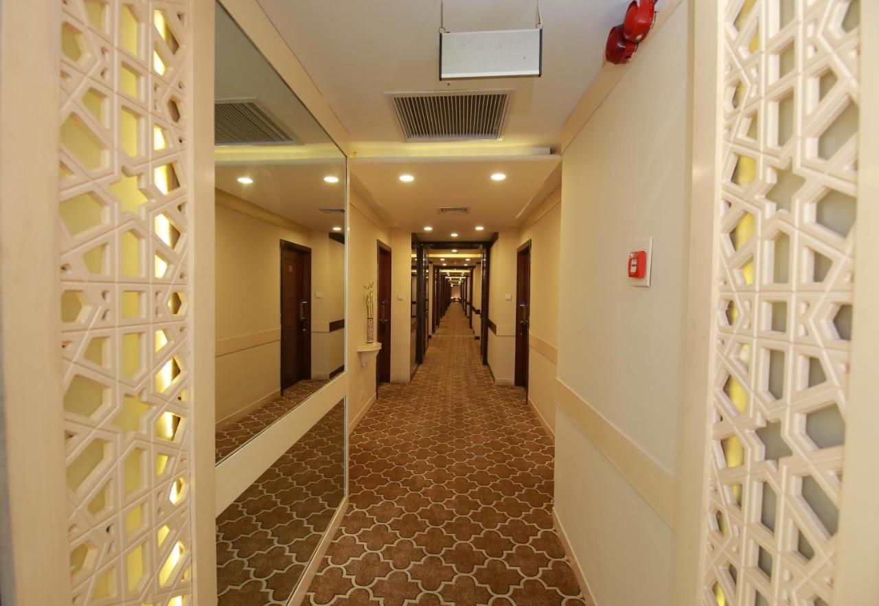 Hotel Ramada By Wyndham Multan Esterno foto