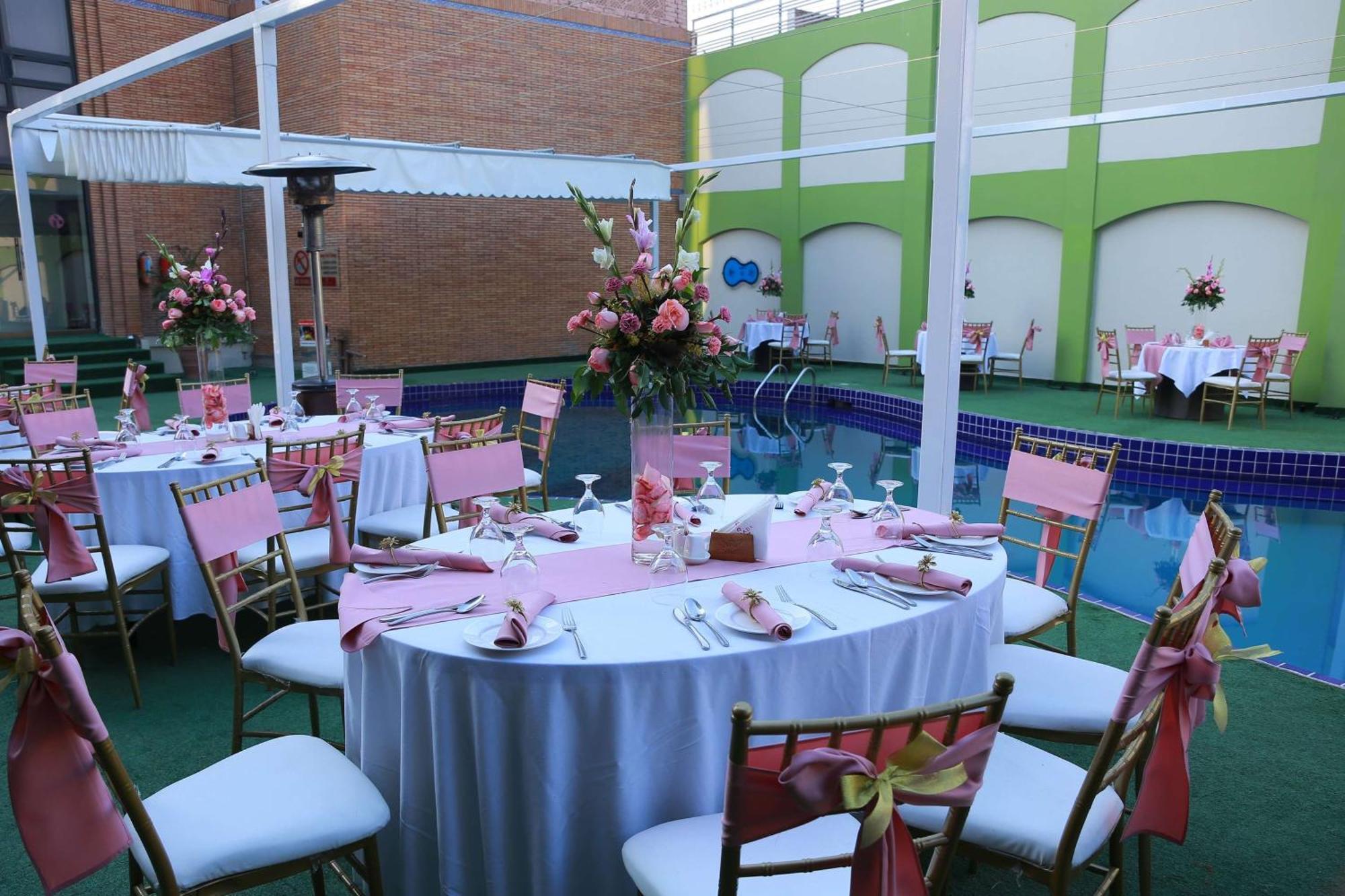 Hotel Ramada By Wyndham Multan Esterno foto